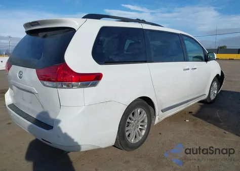 2013 Toyota Sienna Xle из США, поврежденный, VIN 5TDYK3DC8DS324853